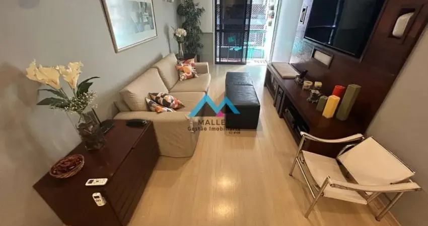 Lindo apartamento duplex de 2 quartos, sendo 1 suíte, 81 m², todo reformado e mobiliado, à venda no flamengo.