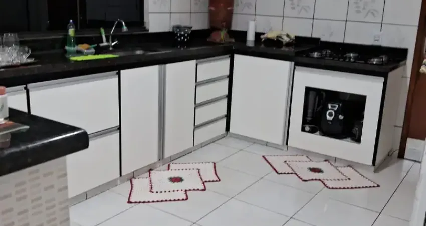 CASA A VENDA BAIRRO SÃO LOURENÇO Dois Imóveis no mesmo Terreno