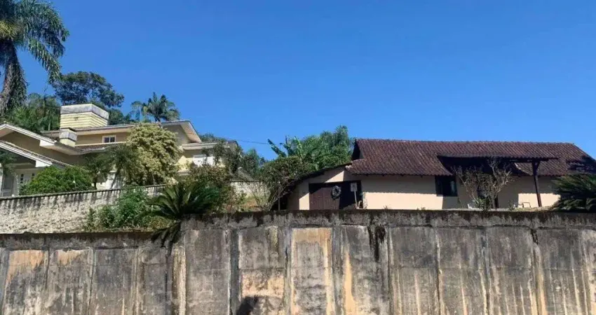 Casa à venda na Rua Marechal Hermes, 409, Glória, Joinville
