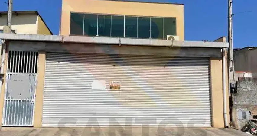SALÃO - PQ. RODRIGO BARRETO - ARUJÁ - SP Salão de 400,00m² com 02 pavimentos, acesso também pela rua dos fundos, 02 wcs, porta de aço automatizada