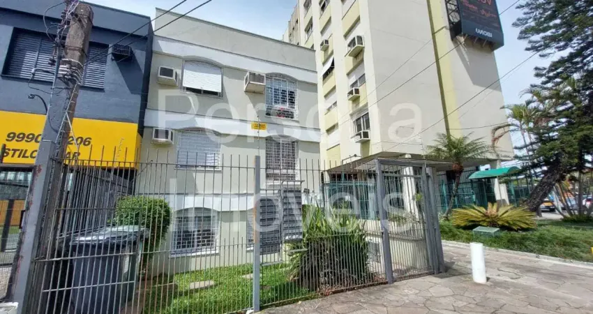 Amplo jk térreo com pátio na lucas de oliveira – petrópolis – porto alegre - rs