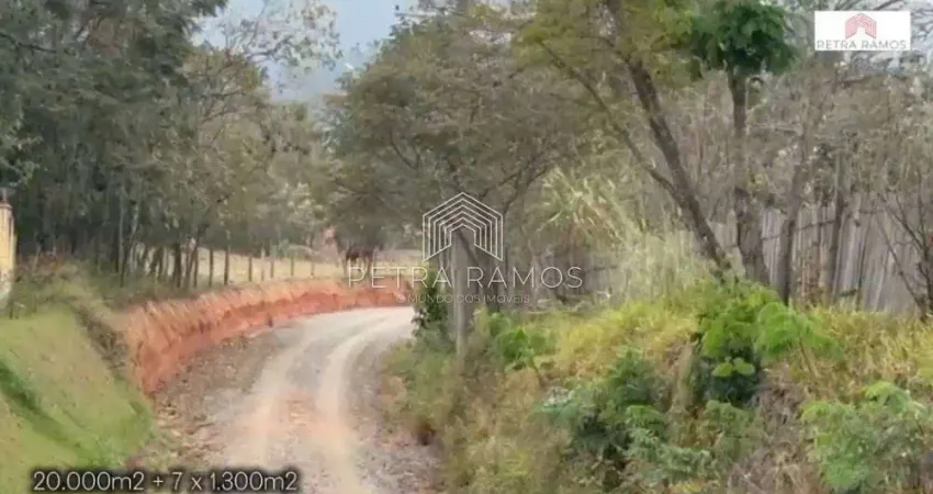 Terreno à venda na Estrada do Engenho, Jardim Rene, São Roque