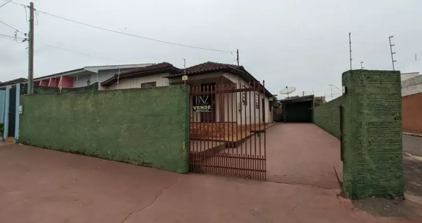 Casa à Venda no Centro, Próximo ao Colégio Bom Jesus