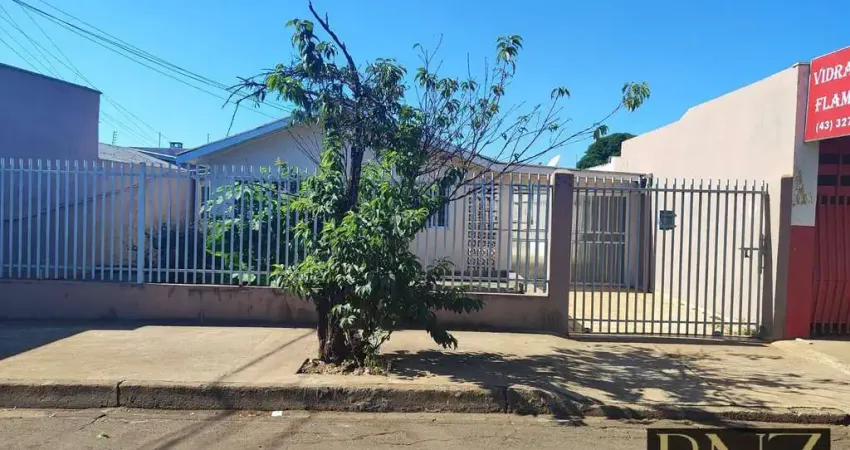 Casa com 3 quartos à venda no Conjunto Flamingos, Arapongas 