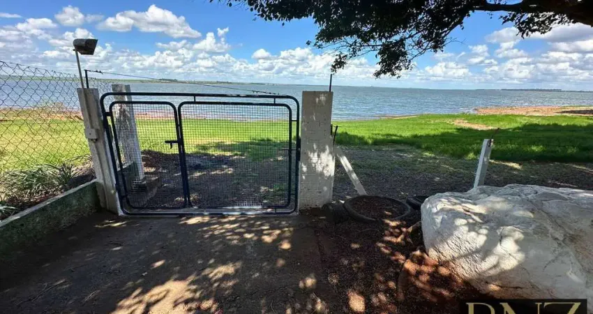 Chácara Molhada em Condomínio na cidade de Alvorada do Sul - Pr.