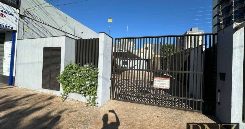 Casa com 3 quartos para alugar no Centro, Arapongas 