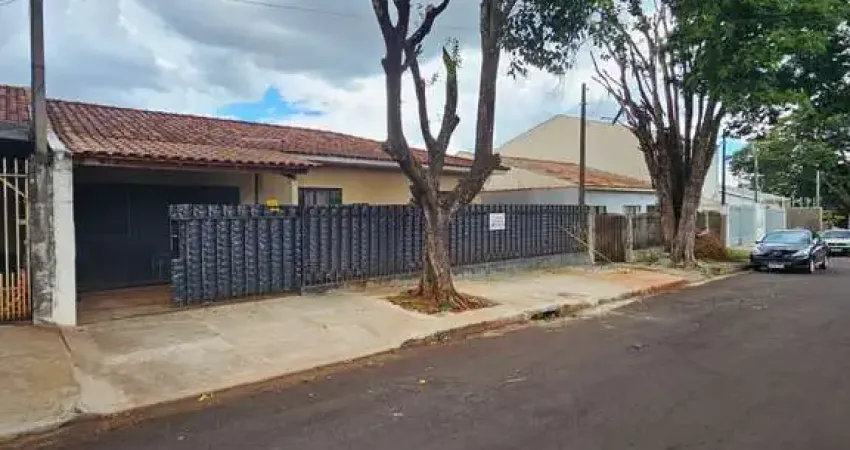 Invista em casa de alvenaria de terreno inteiro no pq res. Aeroporto