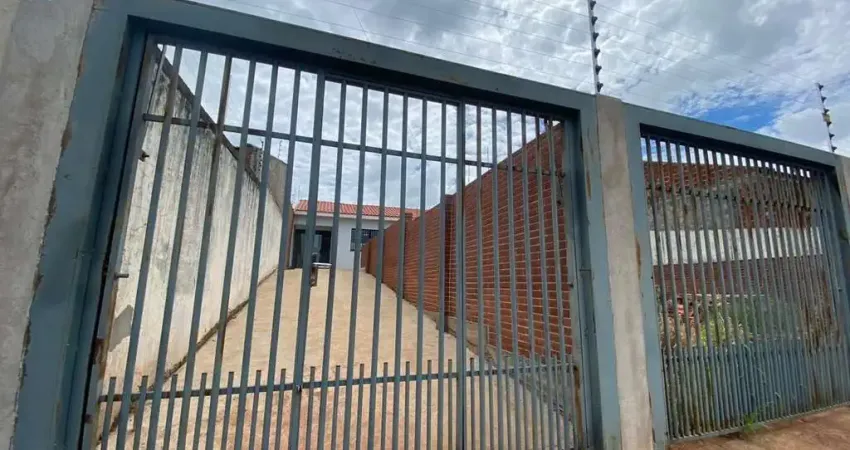 Casa com 3 quartos para alugar na Rua Pioneiro Cezare Mochi, 679, Jardim Paraíso, Maringá