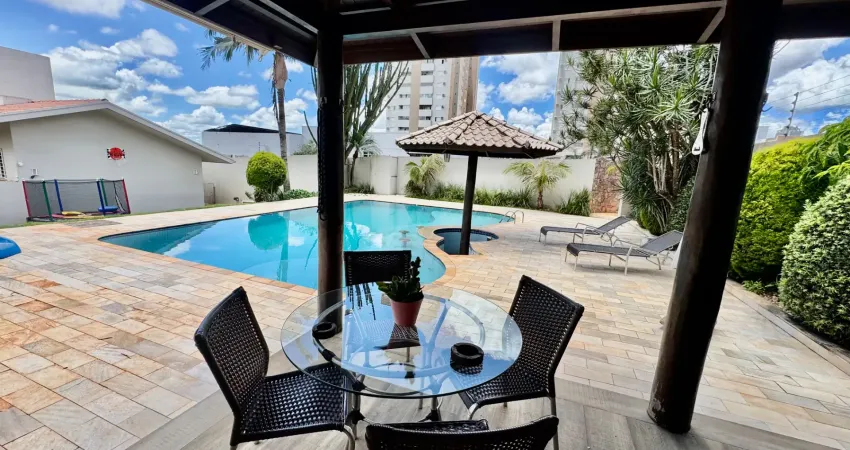 Casa com 4 quartos para alugar na Rua Paraná, 2447, Centro, Cascavel