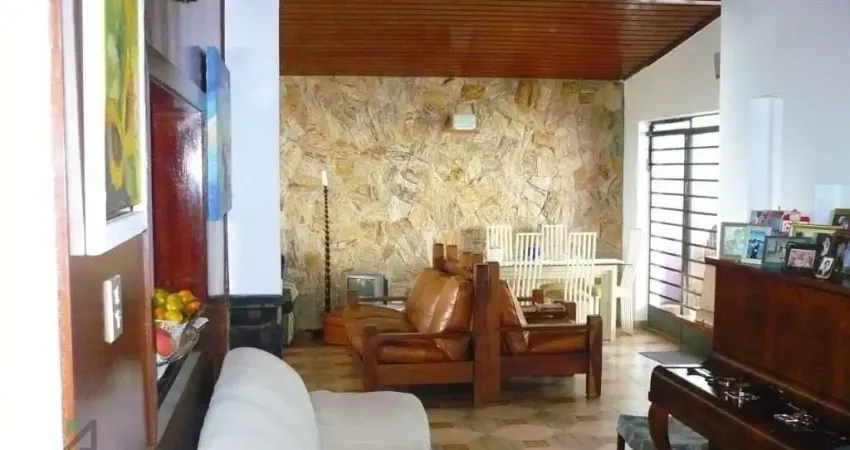 Casa com 5 quartos à venda na Rua Araldo Ferreira Kluwe, 175, Jardim Prudência, São Paulo