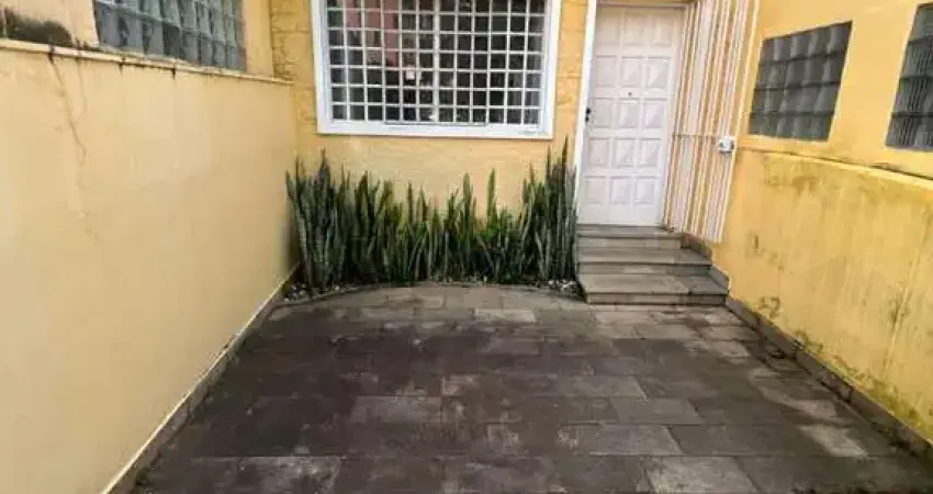 Casa com 3 quartos para alugar na Rua São Benedito, 1355, Alto da Boa Vista, São Paulo