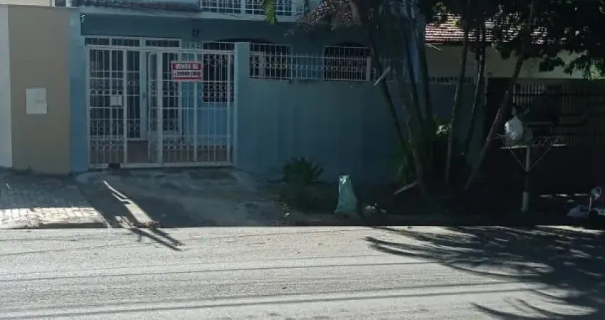 Casa com 2 quartos à venda na Rua Antônio Salema, 102, Zona 02, Maringá