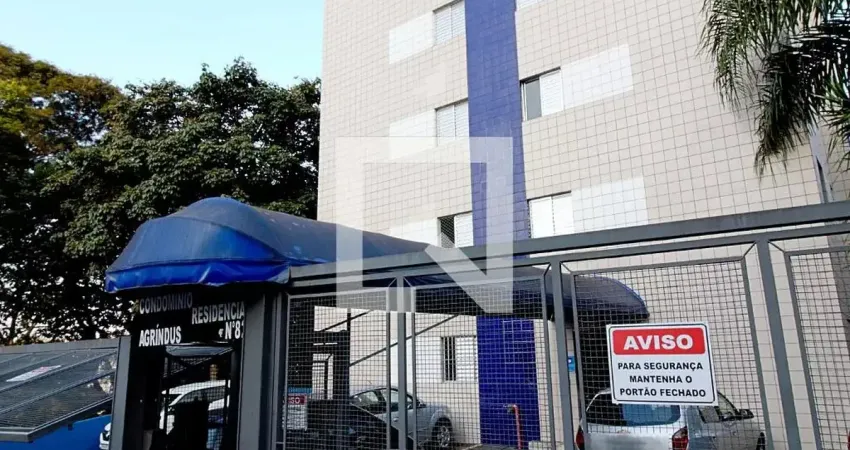 Apartamento Próximo ao Shopping Taboão com 02 dorms Jardim Maria Rosa.