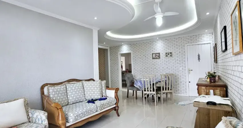 Apartamento amplo em localização estratégica no bairro balneário do estreito.