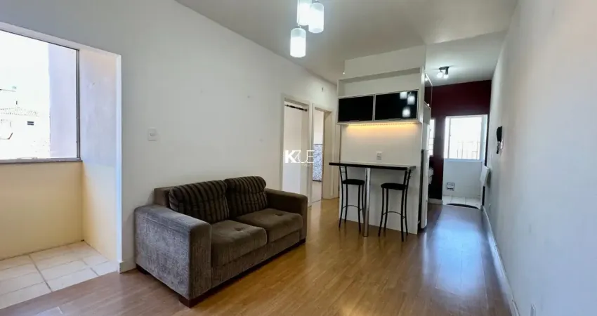 Apartamento semimobiliado, 02 dormitórios no abraão, em florianópolis sc