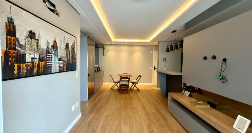 Apartamento 2 suítes, móveis de qualidade, condomínio com área de lazer!