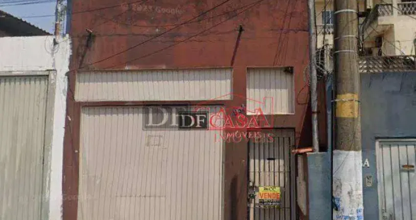 Sobrado com 4 dormitórios à venda, 126 m² por R$ 638.400,00 - Vila Carmosina - São Paulo/SP