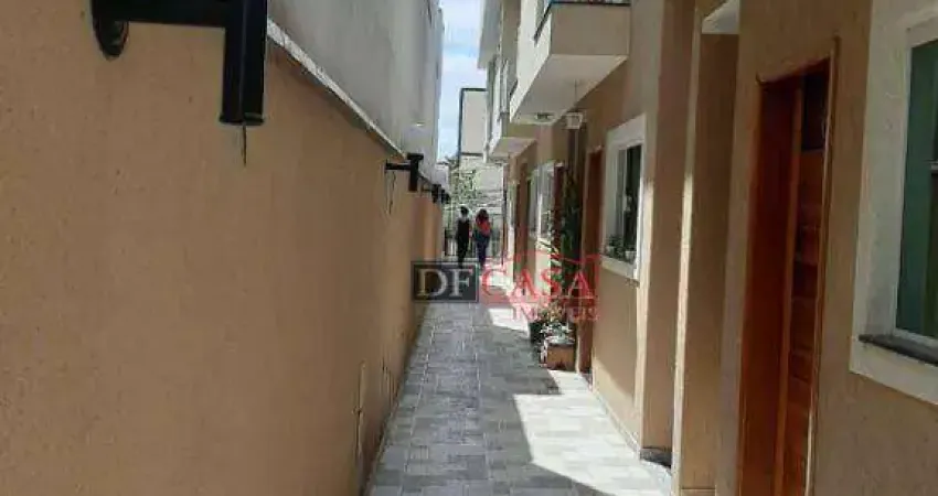 Casa com 2 quartos à venda na Rua São Serapião, 801, Vila Ré, São Paulo