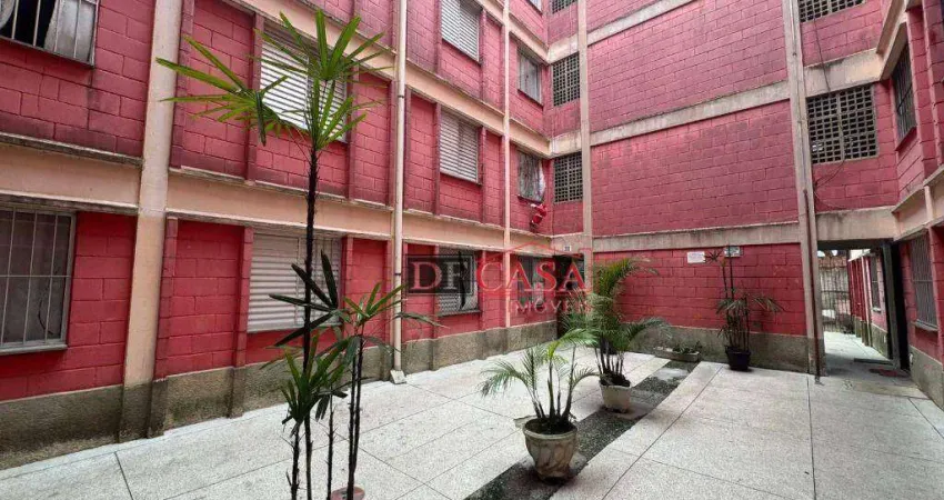 Apartamento em Jardim Redil