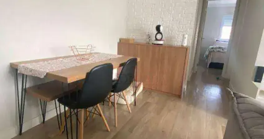 Apartamento à Venda no Tatuapé. 2 dormitórios, sacada, 1 vaga de garagem. São Paulo/SP