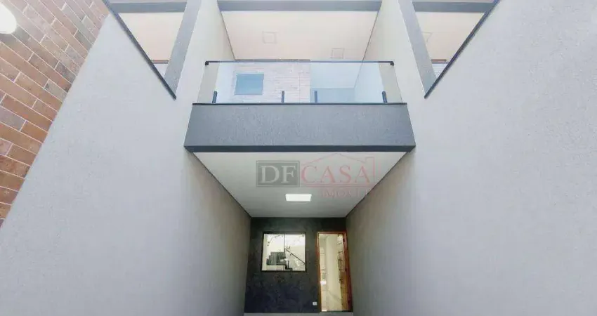 Sobrados Novos. 3 dormitórios (1 Suíte e Sacada), Quintal, Churrasqueira, 2 Vagas de Garagem. Vila Ré - São Paulo/SP