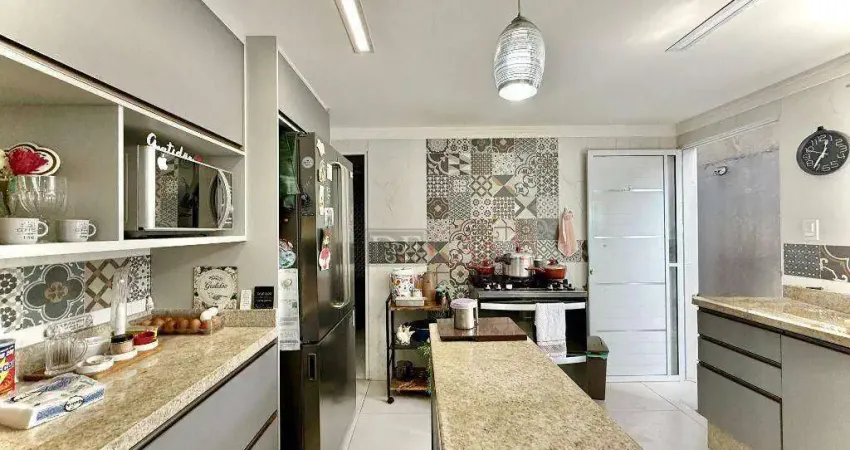 Sobrado com 4 dormitórios à venda, 230 m² por R$ 700.000,00 - Itaquera - São Paulo/SP