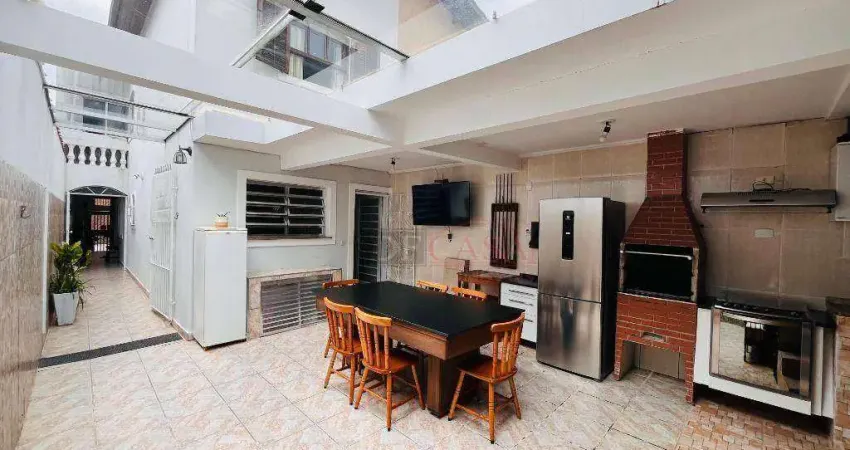 Sobrado Grande 200m² - 5 Minutos da Estação Dom Bosco / Corredor Lateral / Área Gourmet / 3 dorm. (1 com suíte / closet / varanda) / Quarto nos fundos