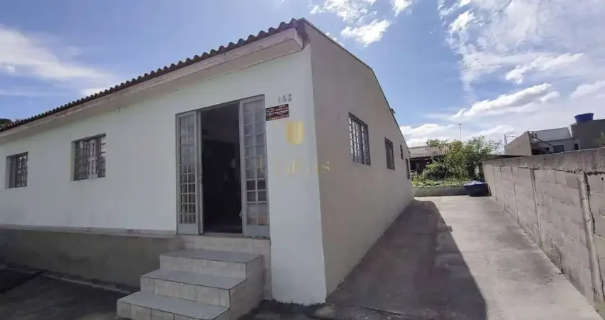 EXCELENTE CASA COM EDÍCULA E TERRENO AMPLO
