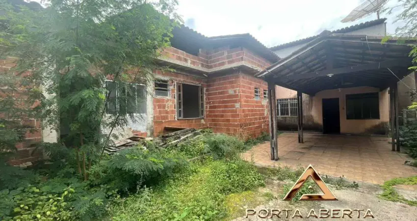 Casa para reformar ou demolir no Bairro Giovanini - COD 1397