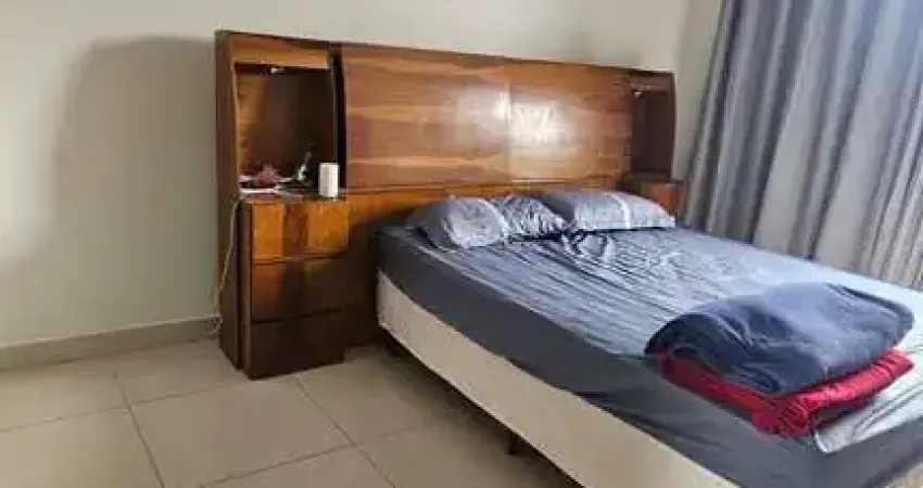 Apto primeiro andar com area privativa - 3 Quartos - Belvedere - COD 1687