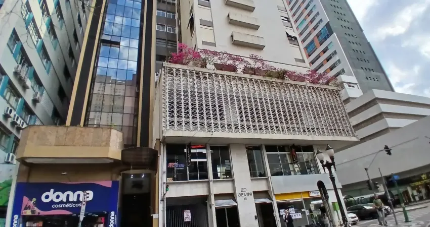 Sala comercial com 1 sala à venda na Rua Comendador Araújo, 86, Centro, Curitiba