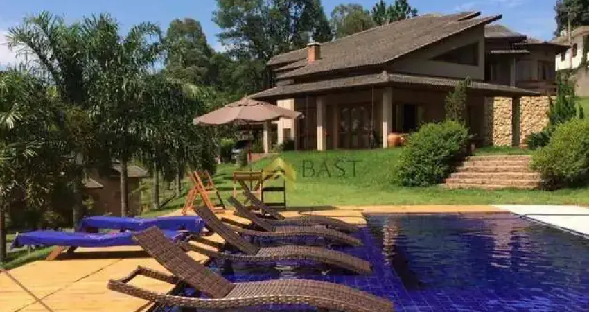 Chácara com 3 dormitórios à venda, 379 m² por R$ 3.200.000,00 - Dois Córregos - Valinhos/SP