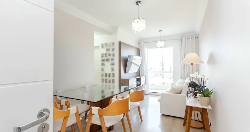 Lindo Apartamento Semi Mobiliado no Uberaba, com dois Dormitórios, sendo uma suíte, 1 vaga