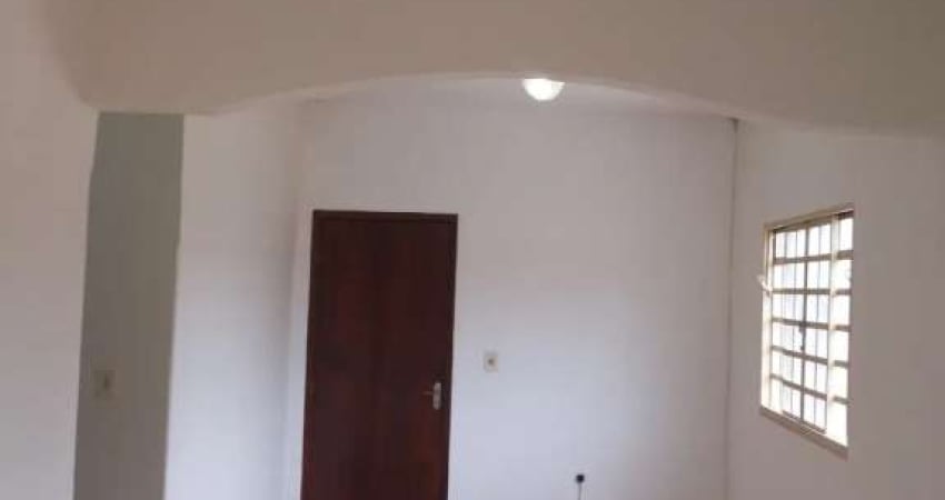 CASA ZONA LESTE SOZINHA NO TERRENO 3 QUARTOS ÓTIMO VALOR