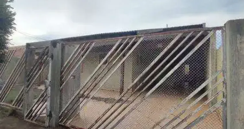 Casa com 3 quartos à venda na Rua Carlos Inácio Alves, 353, Jardim Pérola, Londrina