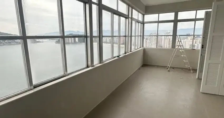 Excelente cobertura em São Vicente/SP, localização privilegiada