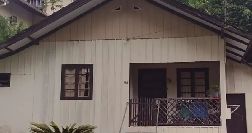 Casa para Venda em Blumenau, Glória, 2 dormitórios, 1 banheiro