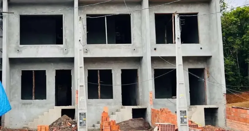 Sobrado Geminado para Venda em Blumenau, Itoupava Central, 2 dormitórios, 2 suítes, 1 banheiro, 1 vaga