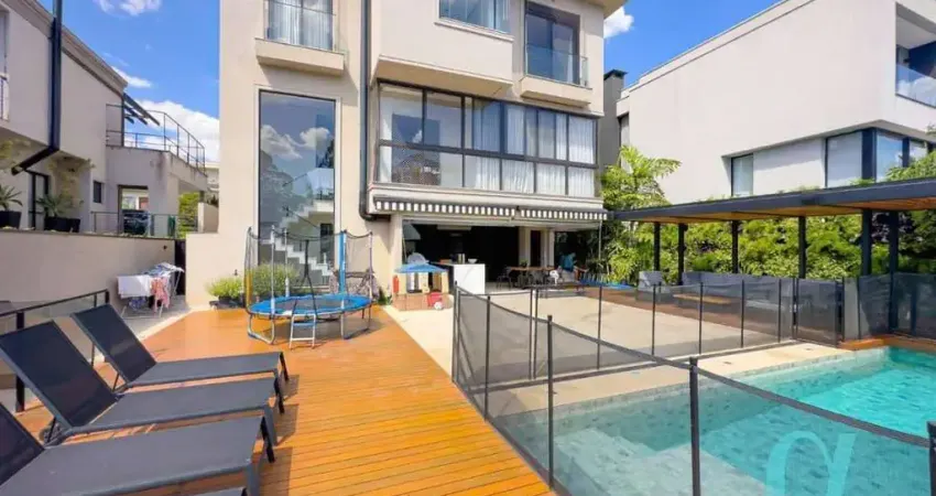 Casa com 5 quartos, 600m² para venda ou locação em Tamboré, Santana de Parn