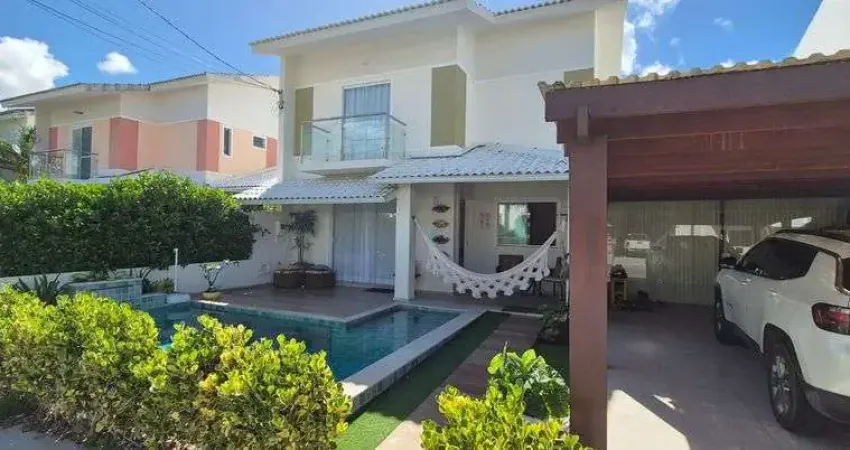 Casa de condomínio para venda tem 260 metros quadrados com 4 quartos