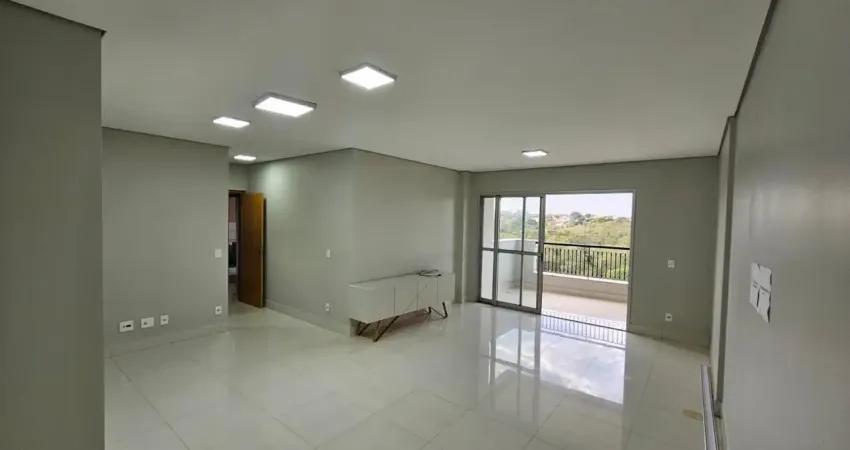 Apartamento com 3 Suítes no Pantanal 2 | Sacada com Churrasqueira