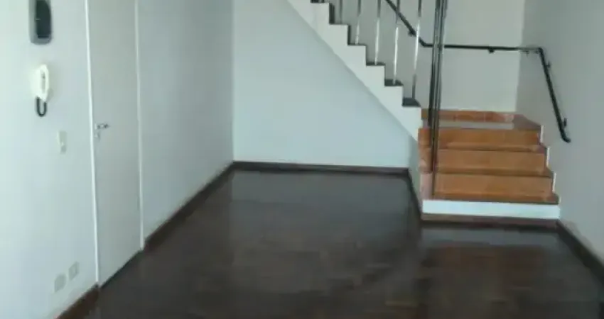 Conjunto comercial DUPLEX - na principal avenida do Jd. Santo