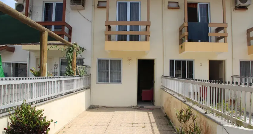 Casa em condomínio fechado com 2 quartos à venda na Rua Vereador Manoel José dos Santos, Centro, Bombinhas