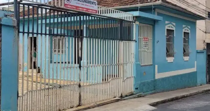 Garagem para alugar na Rua Padre José Bueno, 134, Centro, Três Corações