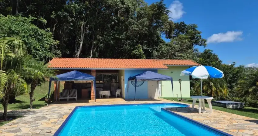 Casa em Condomínio Fechado – Ibiúna - Refúgio e Conforto com 4 quartos