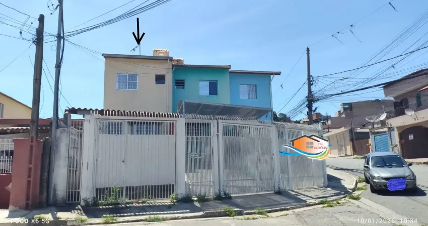 Sobrado com 03 dormitórios, sendo uma suíte - aceita financiamento bancário