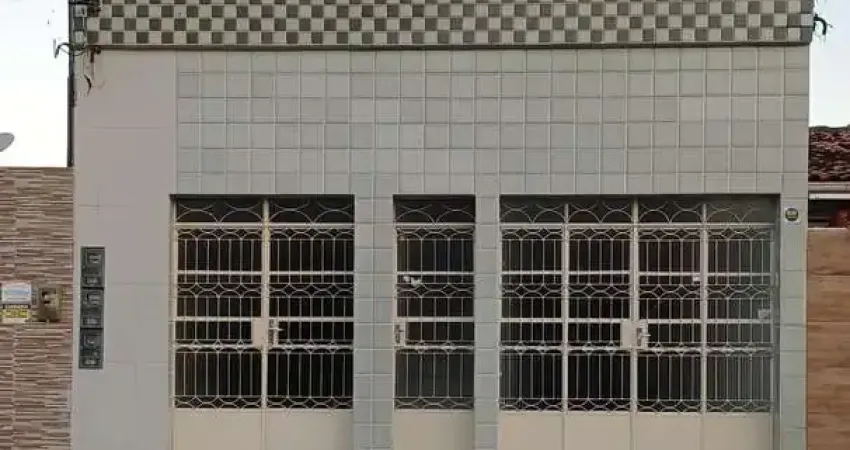 Casa à venda, no Prado, 7/4 sendo 4 suítes, 3 wc, 372 m2, 2 vagas de garagem