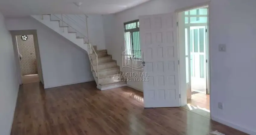 Sobrado com 3 dormitórios, 170 m² - venda por R$746.000,00 - Parque Jaçatuba - Santo André/SP