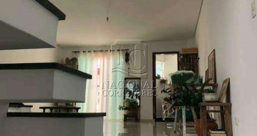 Sobrado a venda com 250m² , 4 suítes, 6 banheiros e 4 vagas - Vila Pinheirinho - Santo André - SP