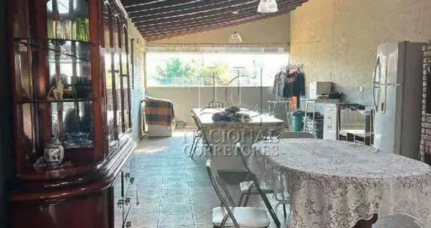 Casa térrea para venda com salão de festas no Parque Novo Oratório - 2 dormitórios- 2 vagas.